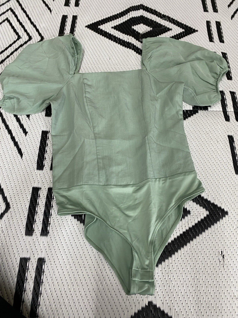 And Now This Square Neck Puff Sleeve Bodysuit Size XS In Green Pond